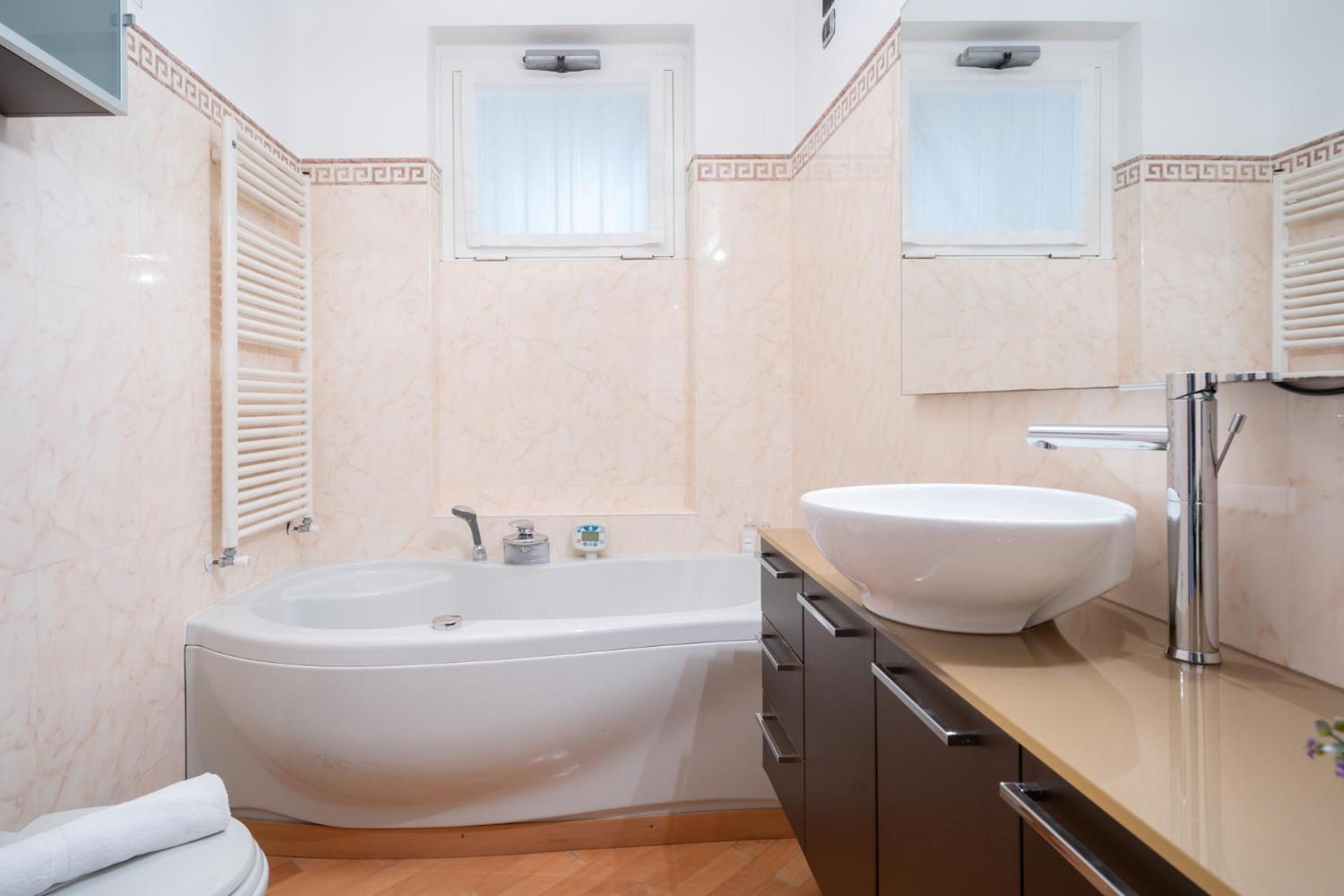 Como Lake - Apartment In Residence 5 Minutes From Lecco Center Galbiate エクステリア 写真